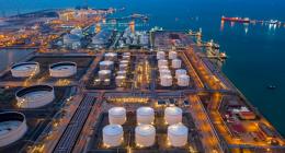 Oil rigs seen from above 